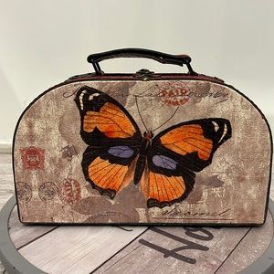 Vintage Butterfly Clutch Accessory Bag